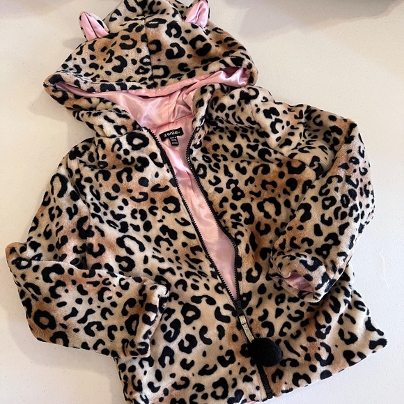 Beautiful soft sateen lined pink jacket. Just adorable! Gently worn Size 7/8